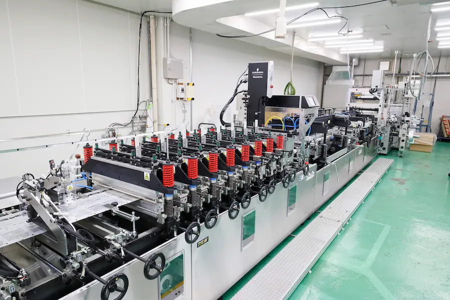 スタンドチャック製袋機